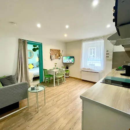 So Vintage A L Arbresle Apartment *